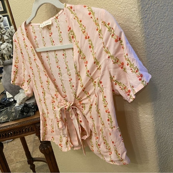 L.A. HEARTS Pink Floral Feminine Tie Front Cropped Top Size Xsmall - Picture 2 of 8
